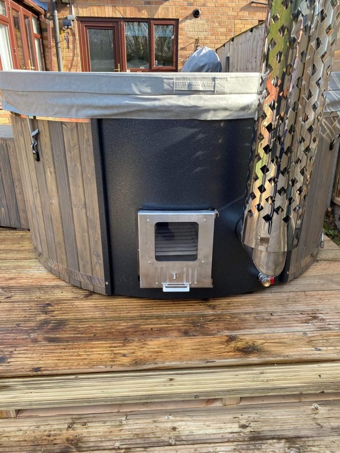 DELUXE FIBERGLASS HOT TUB 2.2M 8 SEATER Brit Hot Tubs